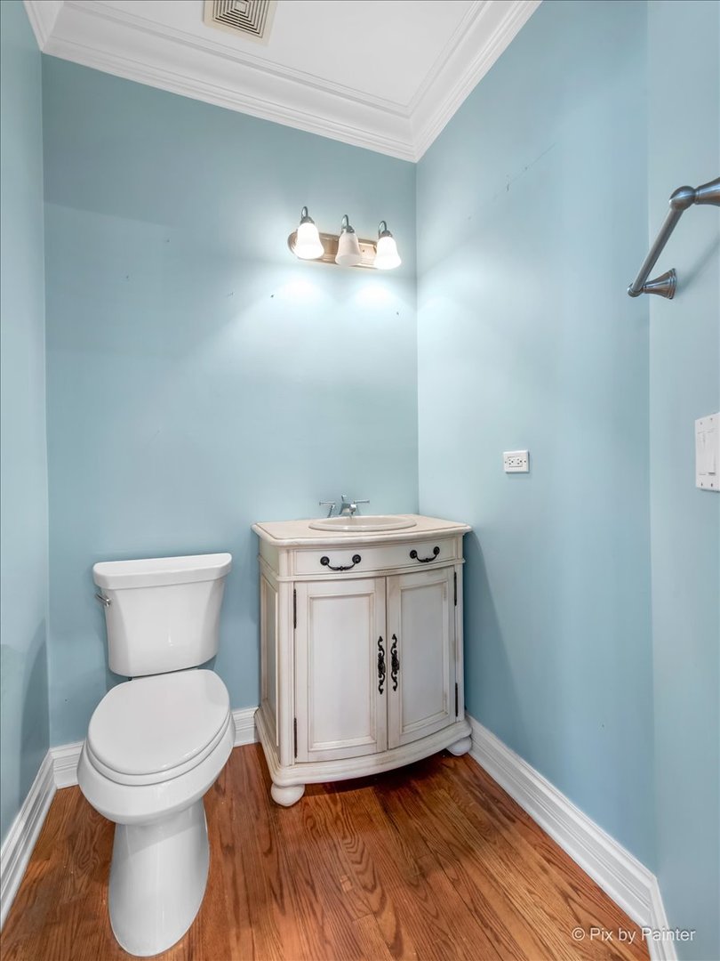 2024 Westridge Boulevard, Bartlett, IL 60103