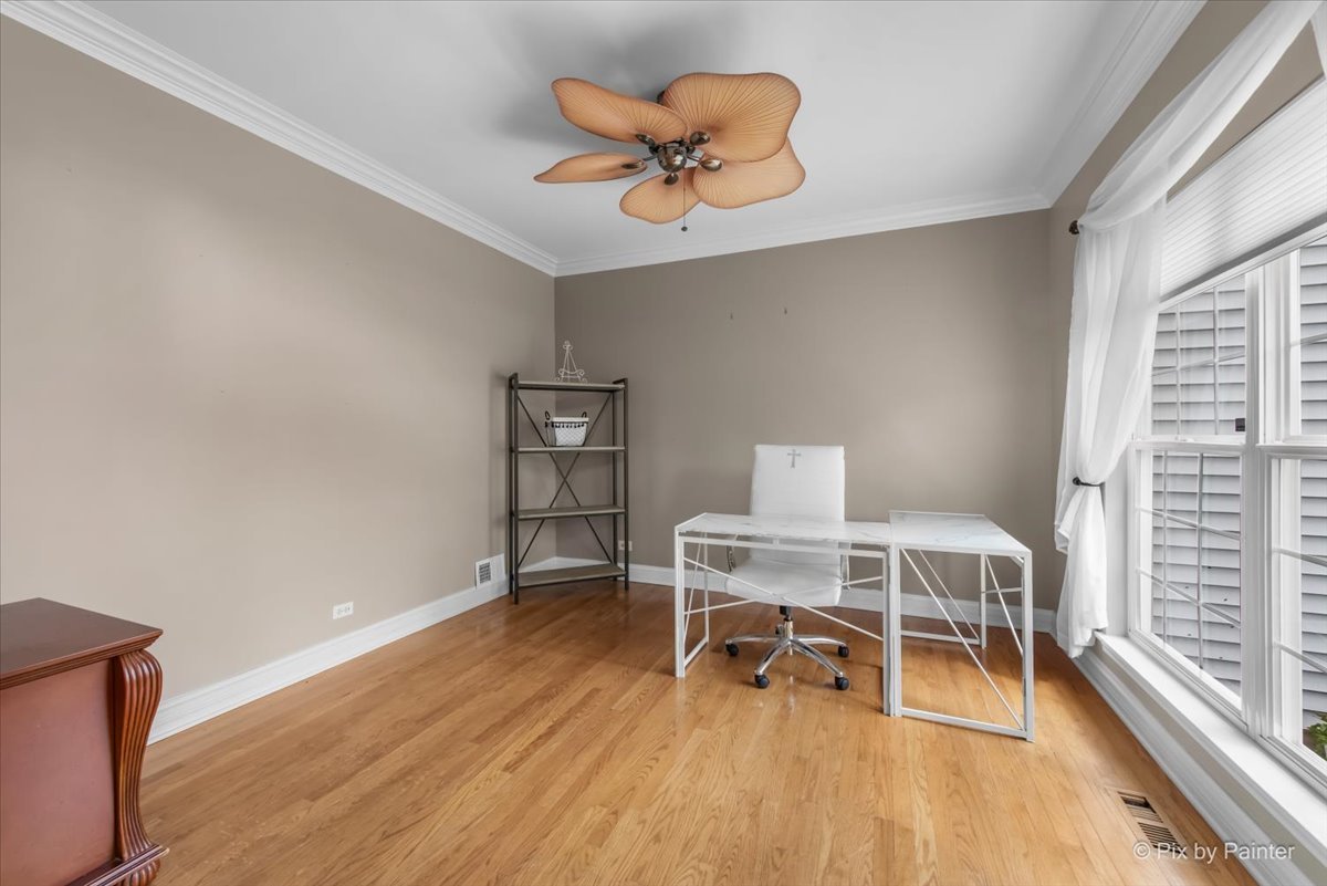 2024 Westridge Boulevard, Bartlett, IL 60103