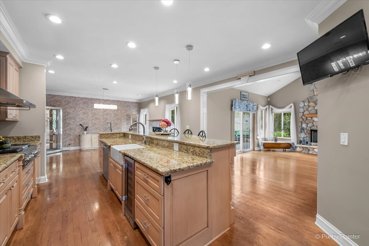 2024 Westridge Boulevard, Bartlett, IL 60103