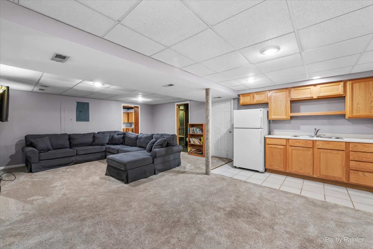 2024 Westridge Boulevard, Bartlett, IL 60103