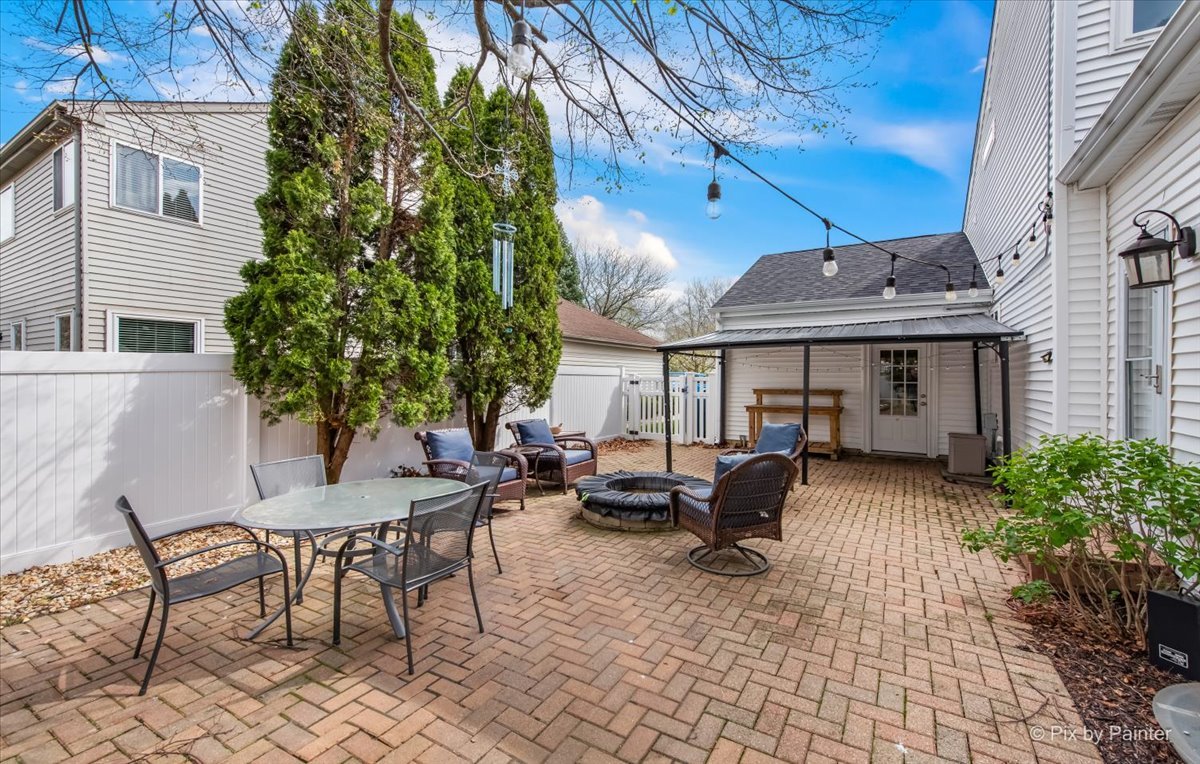 2024 Westridge Boulevard, Bartlett, IL 60103