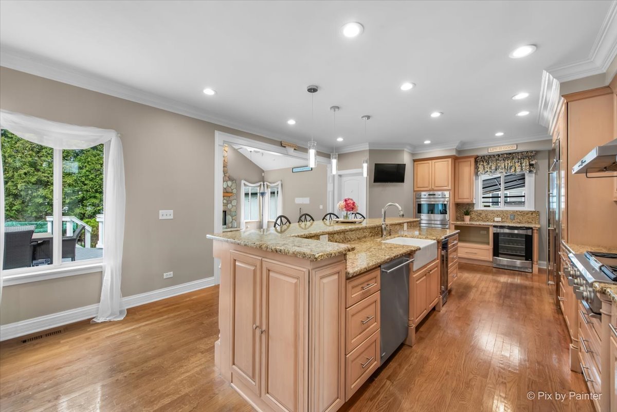 2024 Westridge Boulevard, Bartlett, IL 60103