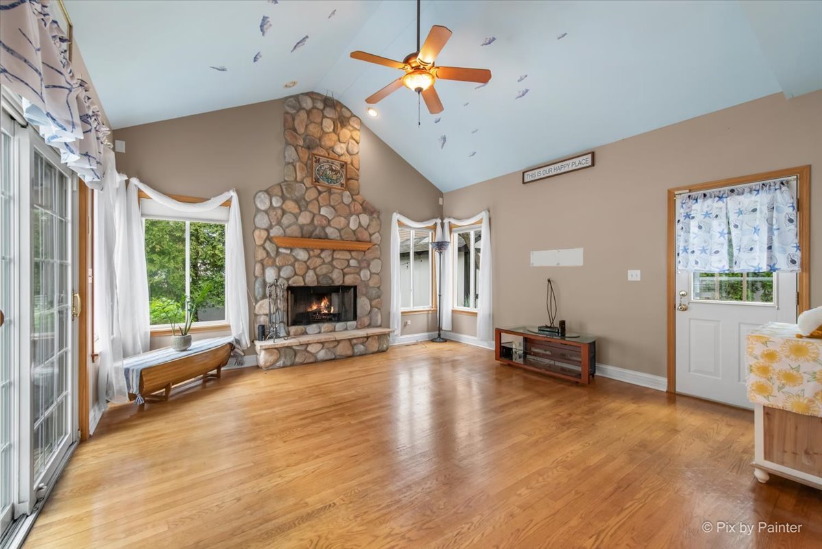 2024 Westridge Boulevard, Bartlett, IL 60103