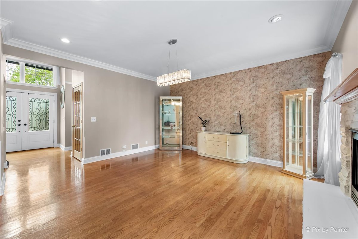 2024 Westridge Boulevard, Bartlett, IL 60103