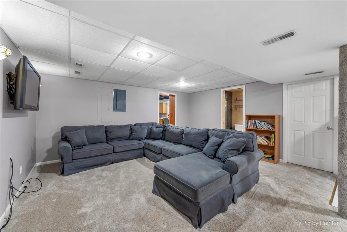 2024 Westridge Boulevard, Bartlett, IL 60103