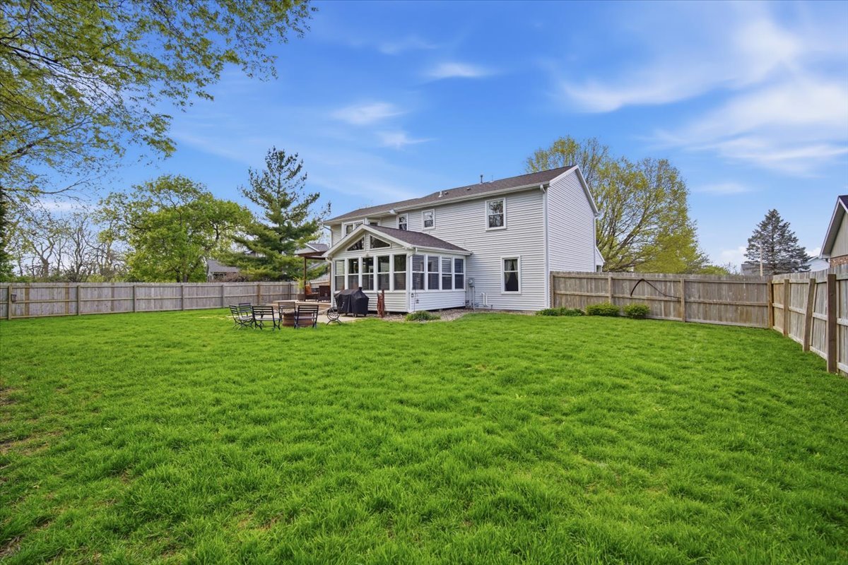 1512 Steeplechase Drive, Bloomington, IL 61701