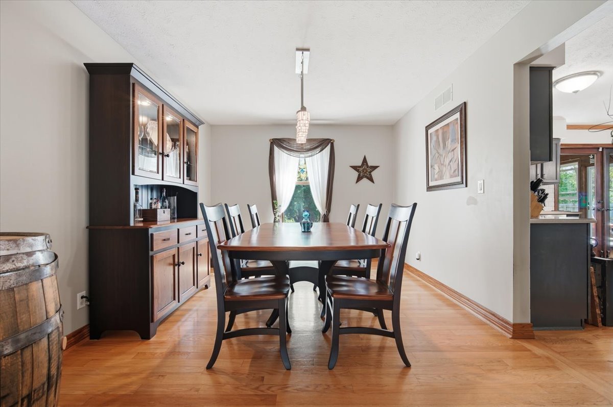 1512 Steeplechase Drive, Bloomington, IL 61701