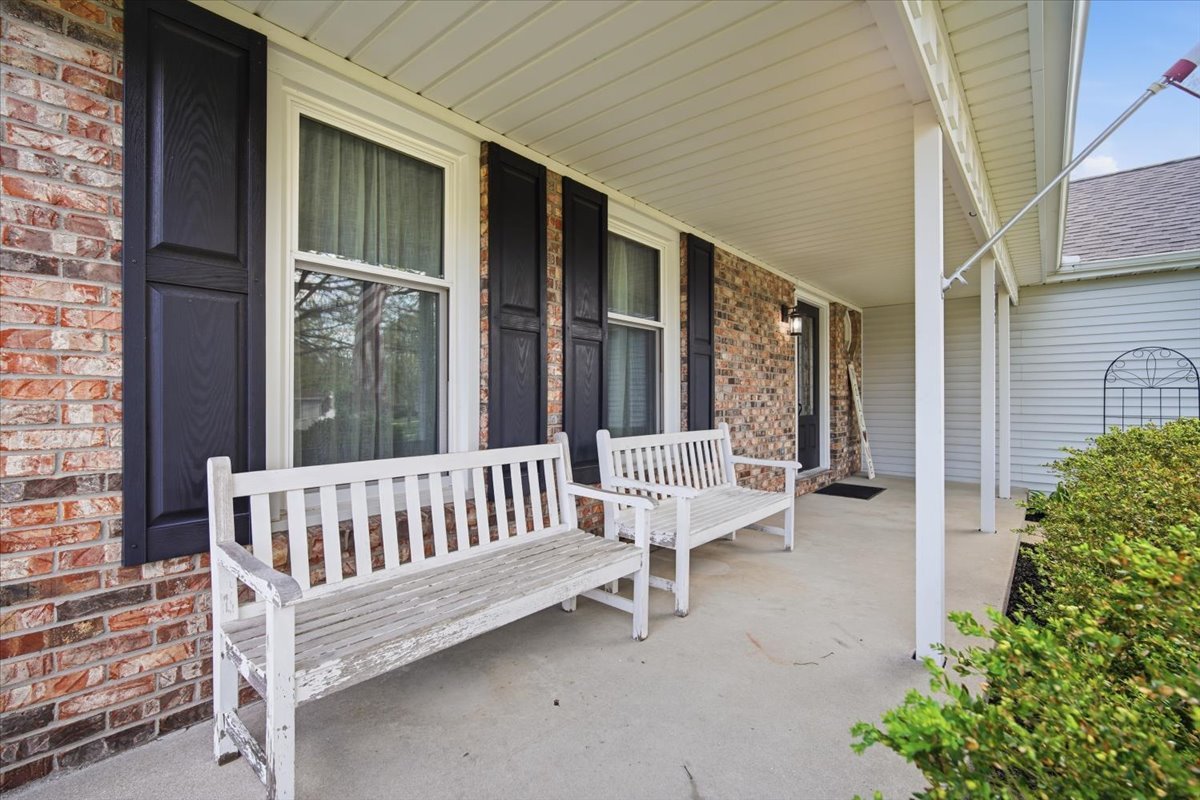 1512 Steeplechase Drive, Bloomington, IL 61701