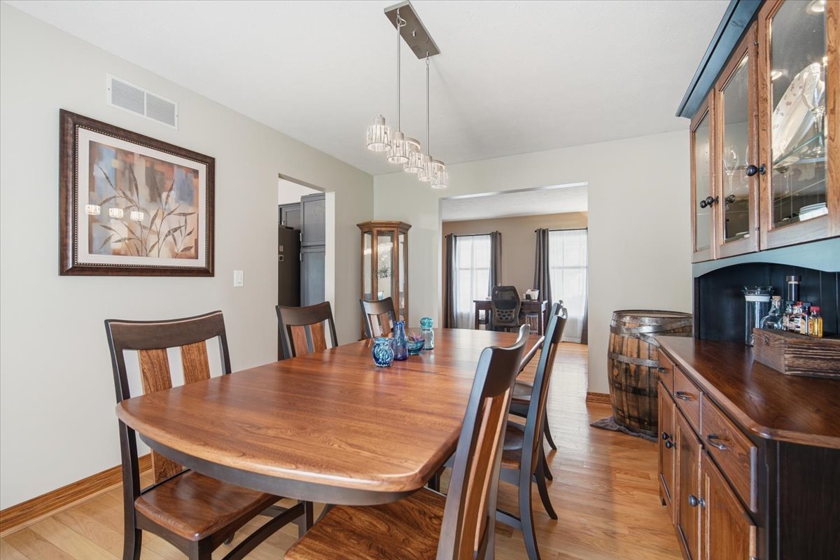 1512 Steeplechase Drive, Bloomington, IL 61701