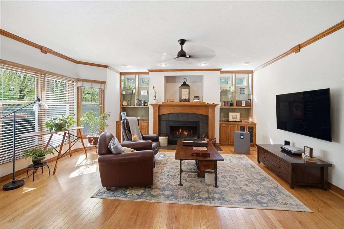 1512 Steeplechase Drive, Bloomington, IL 61701