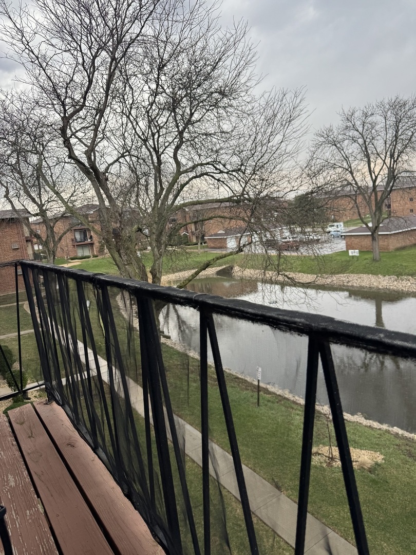 15744 S Lake Drive #3BR, Oak Forest, IL 60452