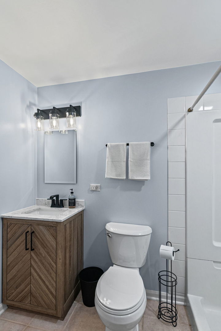 1354 Laurel Oaks Drive, Streamwood, IL 60107