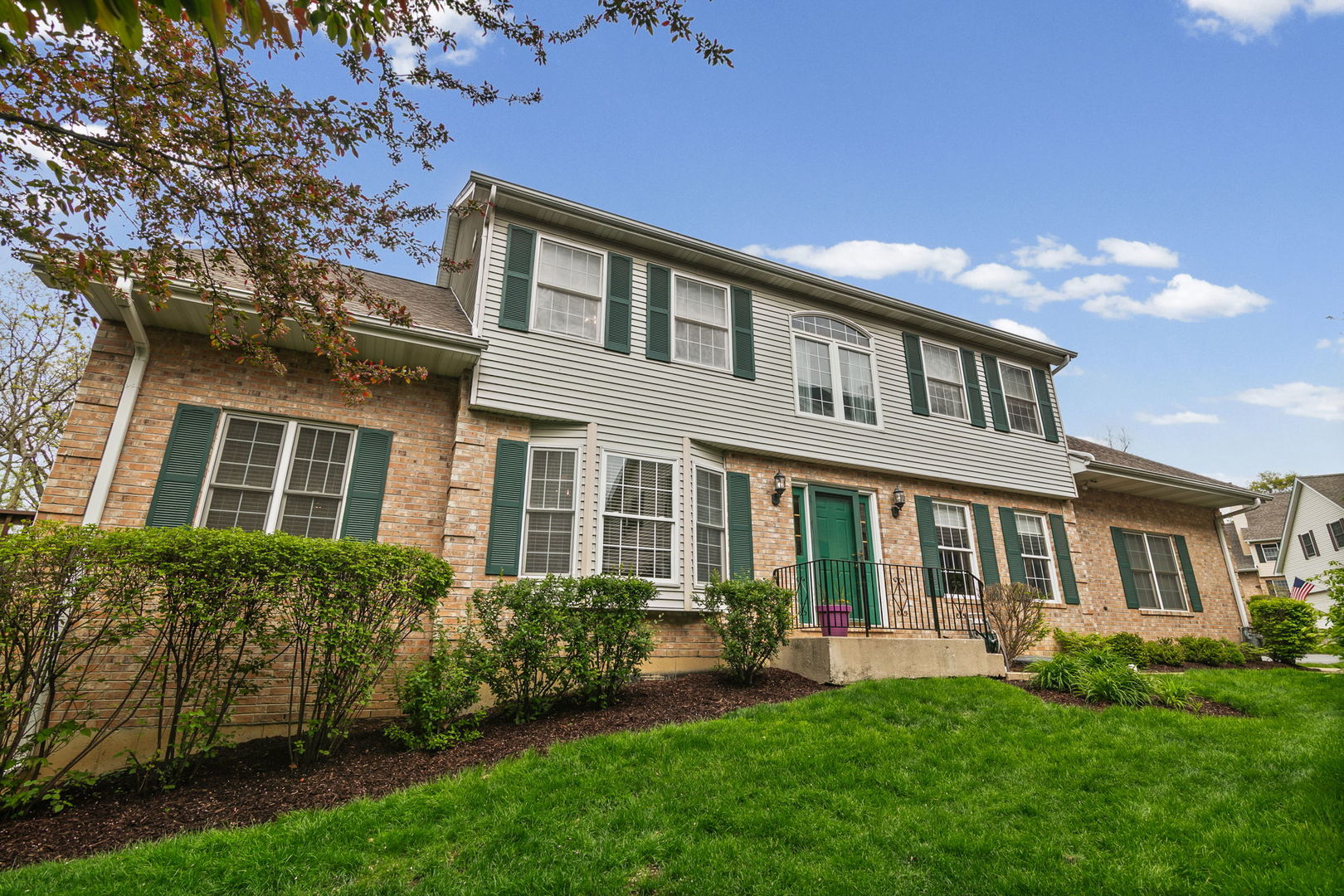 1354 Laurel Oaks Drive, Streamwood, IL 60107