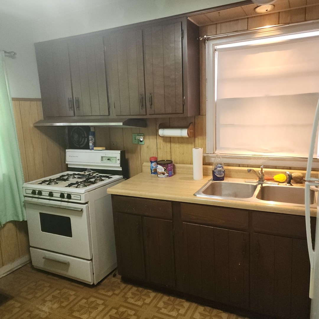 11619 S SACRAMENTO Drive, Merrionette Park, IL 60803