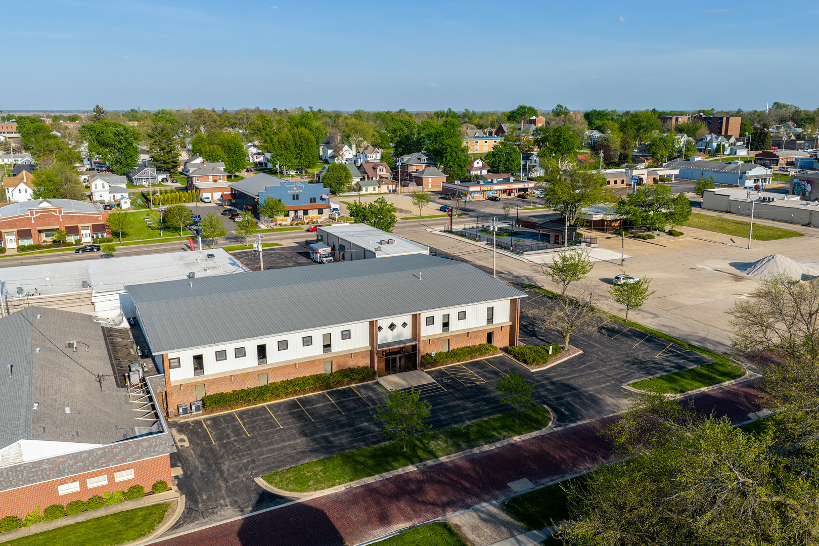 123 S Pleasant Street, Princeton, IL 61356