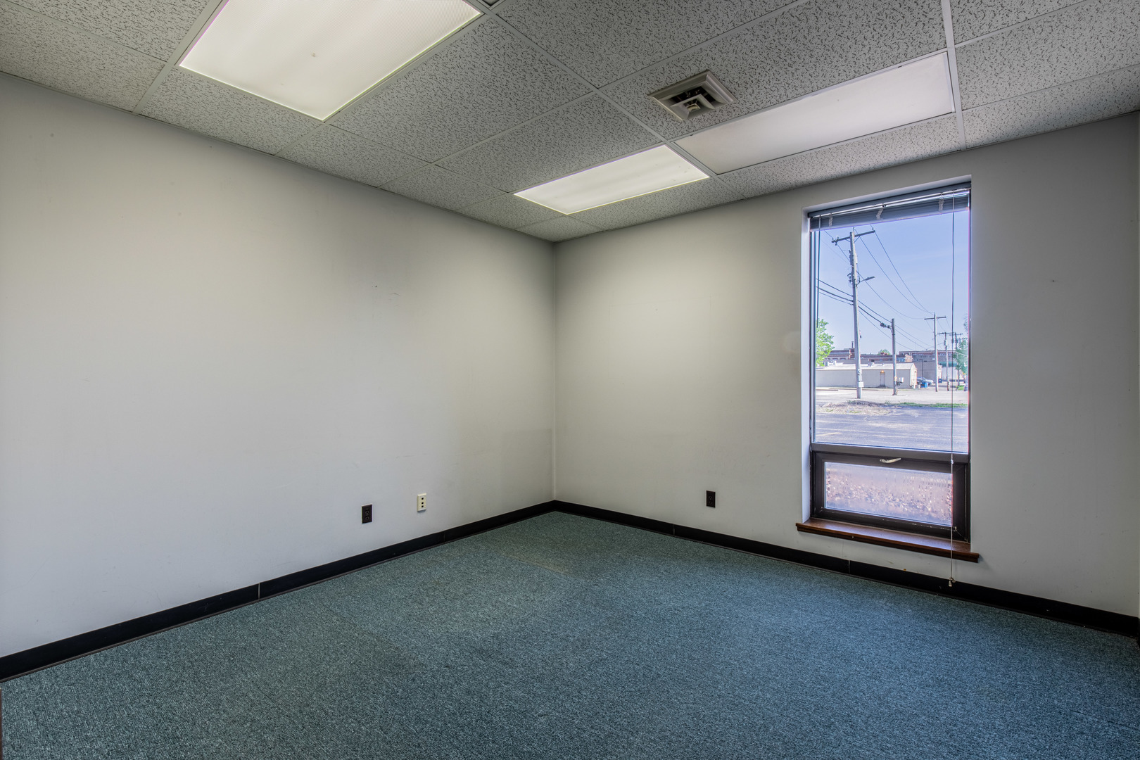 123 S Pleasant Street, Princeton, IL 61356