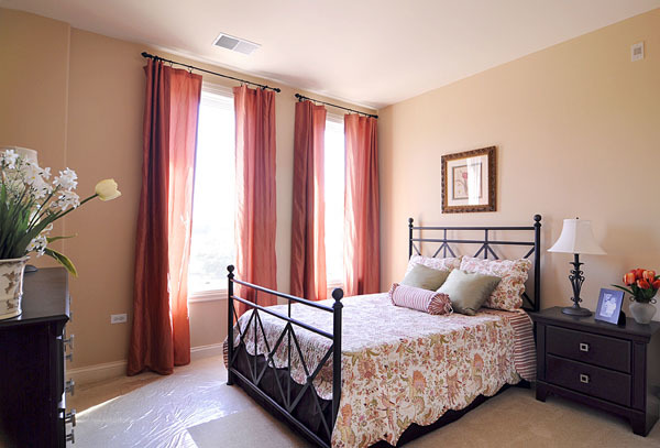 229 S Main Street #2E, Lombard, IL 60148