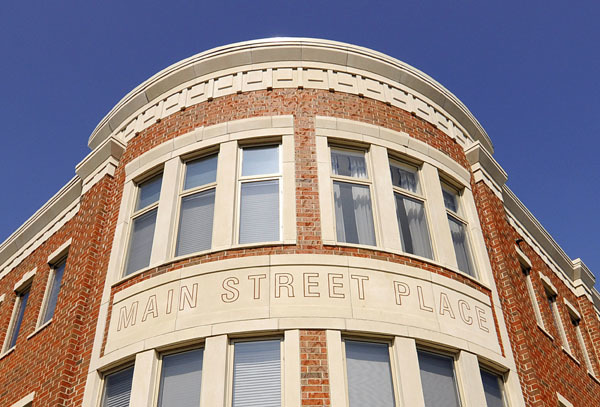 229 S Main Street #2E, Lombard, IL 60148