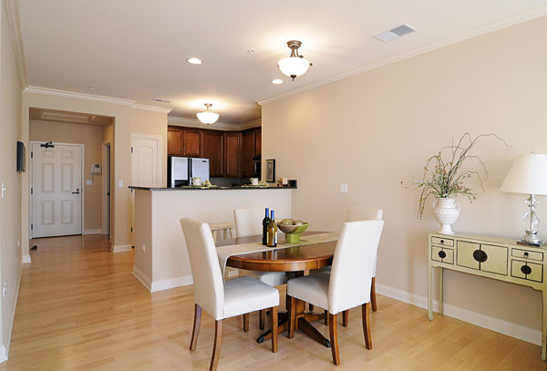 229 S Main Street #2E, Lombard, IL 60148