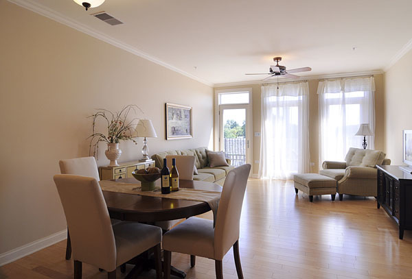 229 S Main Street #2E, Lombard, IL 60148