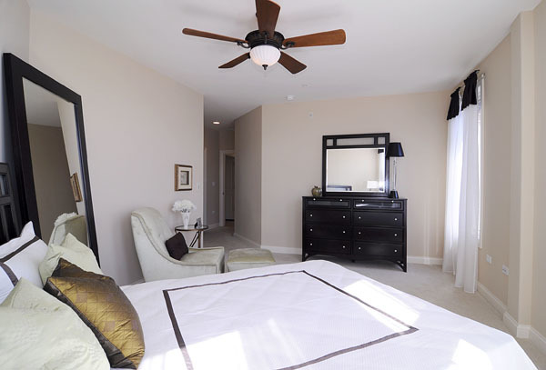 229 S Main Street #2E, Lombard, IL 60148