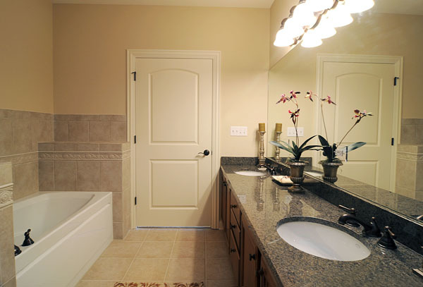 229 S Main Street #2E, Lombard, IL 60148