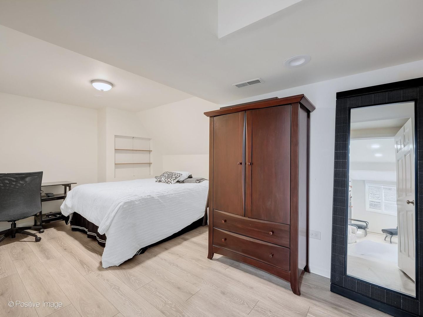 340 Whitehall Terrace, Bloomingdale, IL 60108