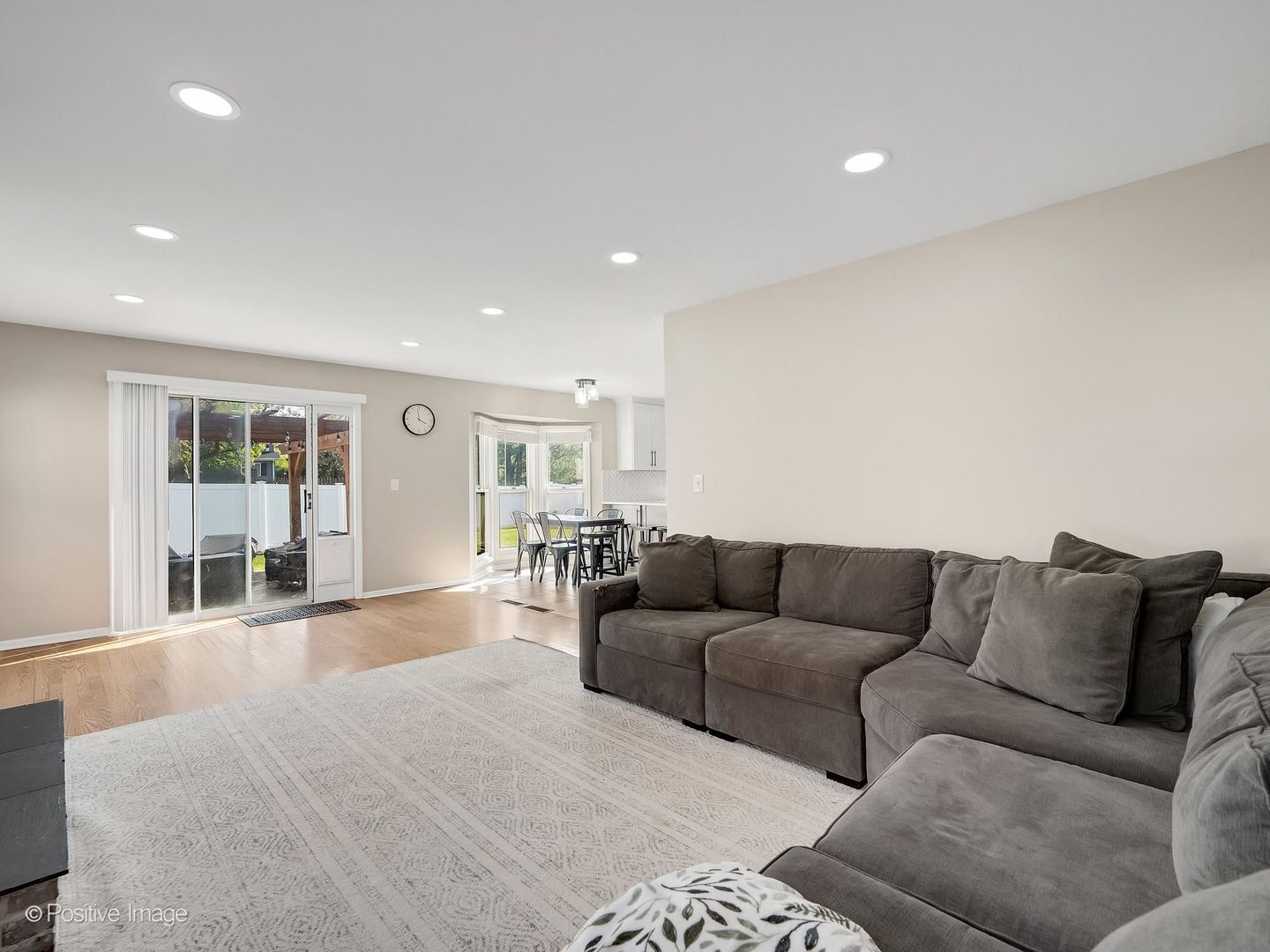 340 Whitehall Terrace, Bloomingdale, IL 60108