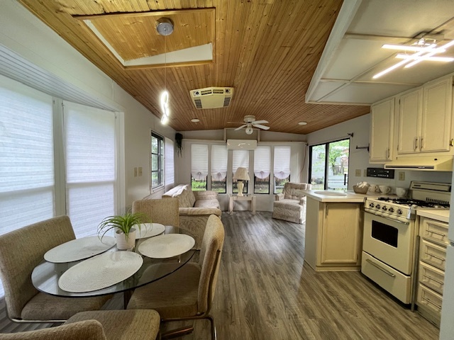 2795 E 28th Lot 198 Road, Seneca, IL 61360