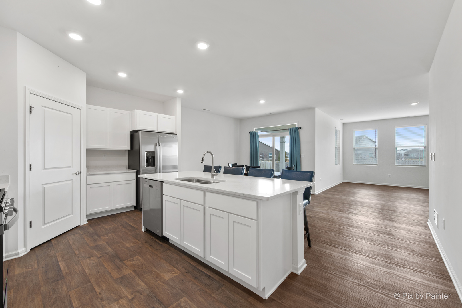 927 Plateau Drive, Pingree Grove, IL 60140