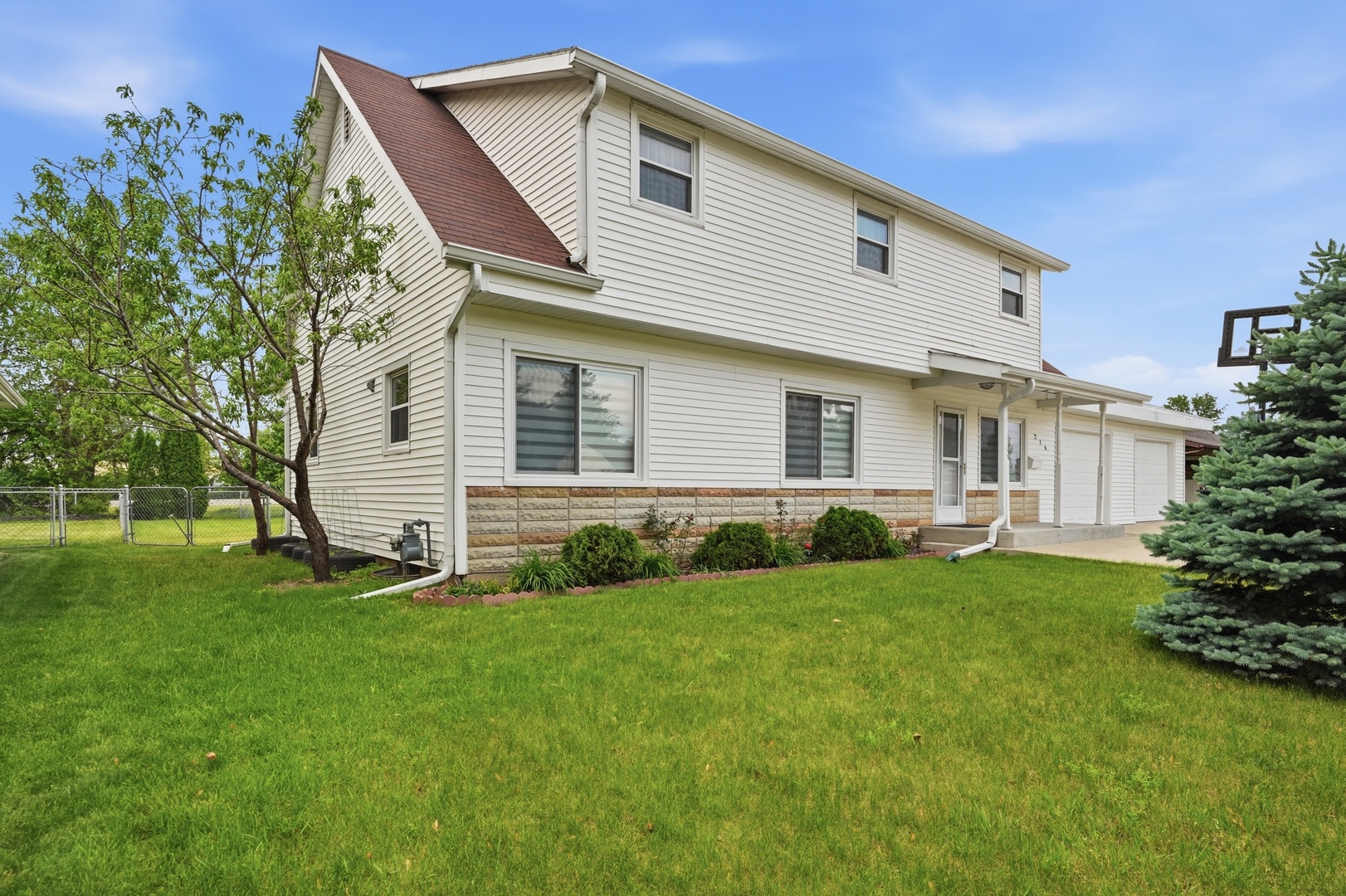 216 Bunn Drive, Rockton, IL 61072