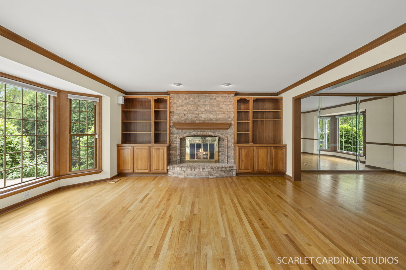 1063 Willow Creek Road, West Chicago, IL 60185