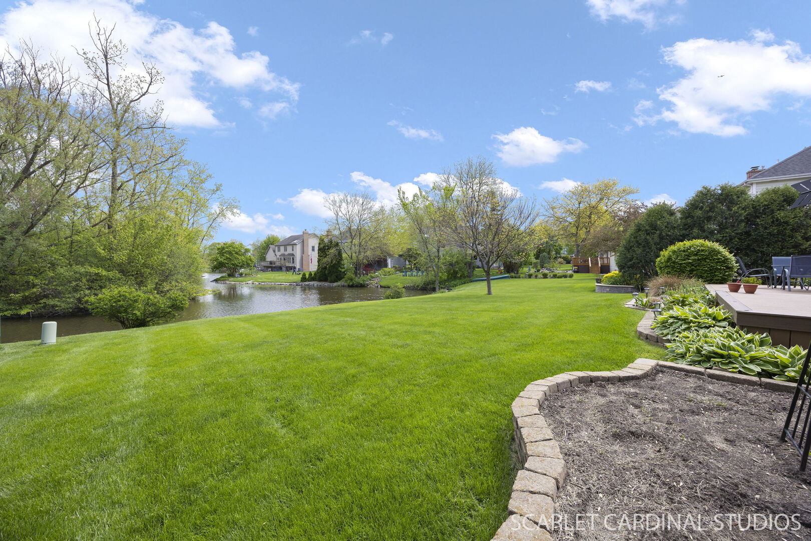 1063 Willow Creek Road, West Chicago, IL 60185