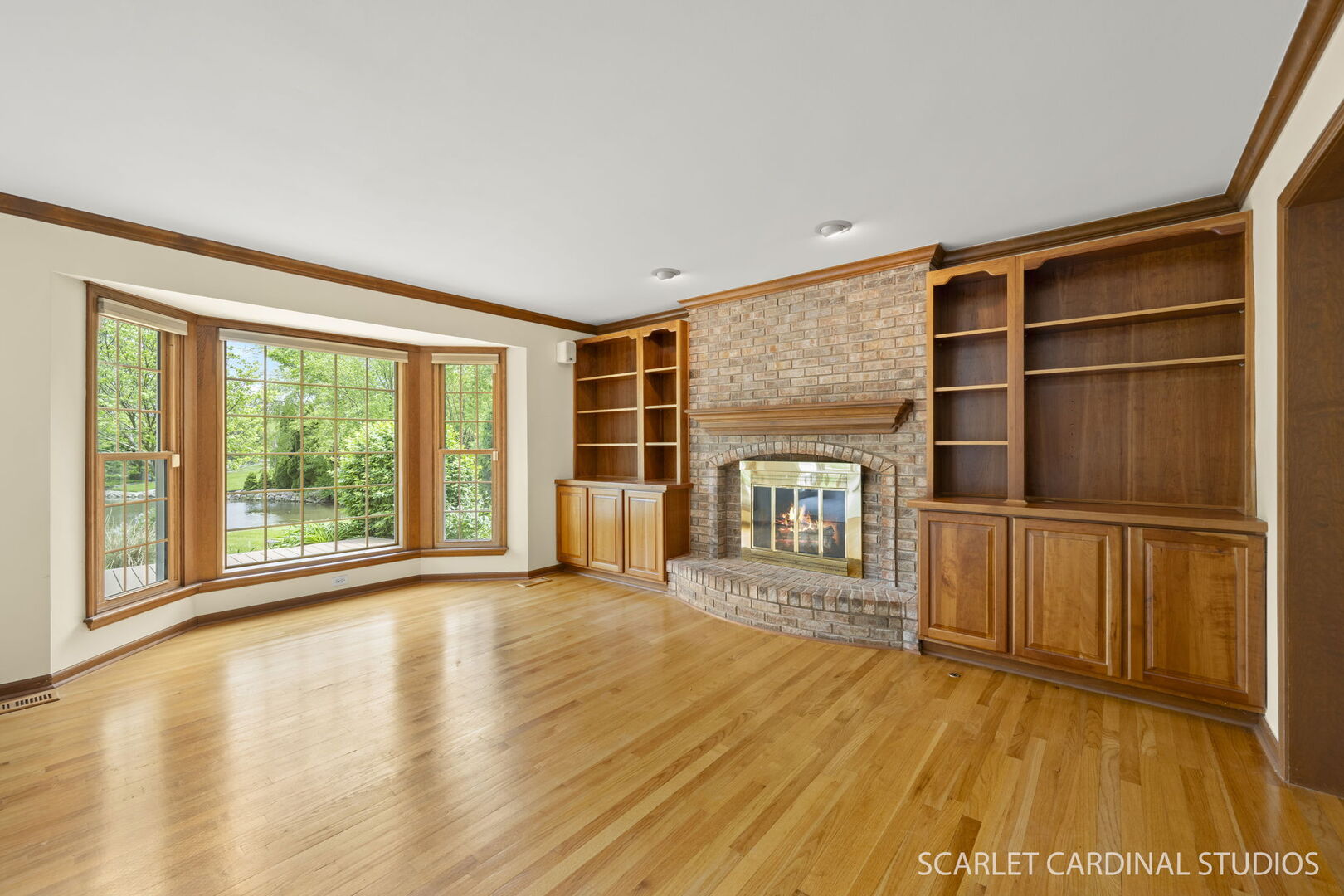 1063 Willow Creek Road, West Chicago, IL 60185