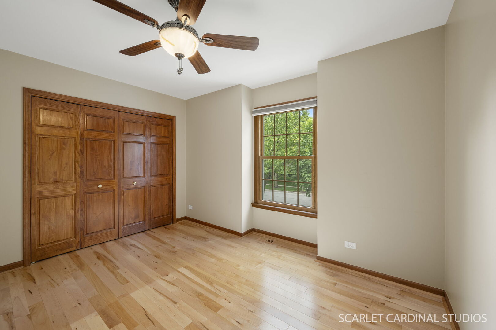 1063 Willow Creek Road, West Chicago, IL 60185