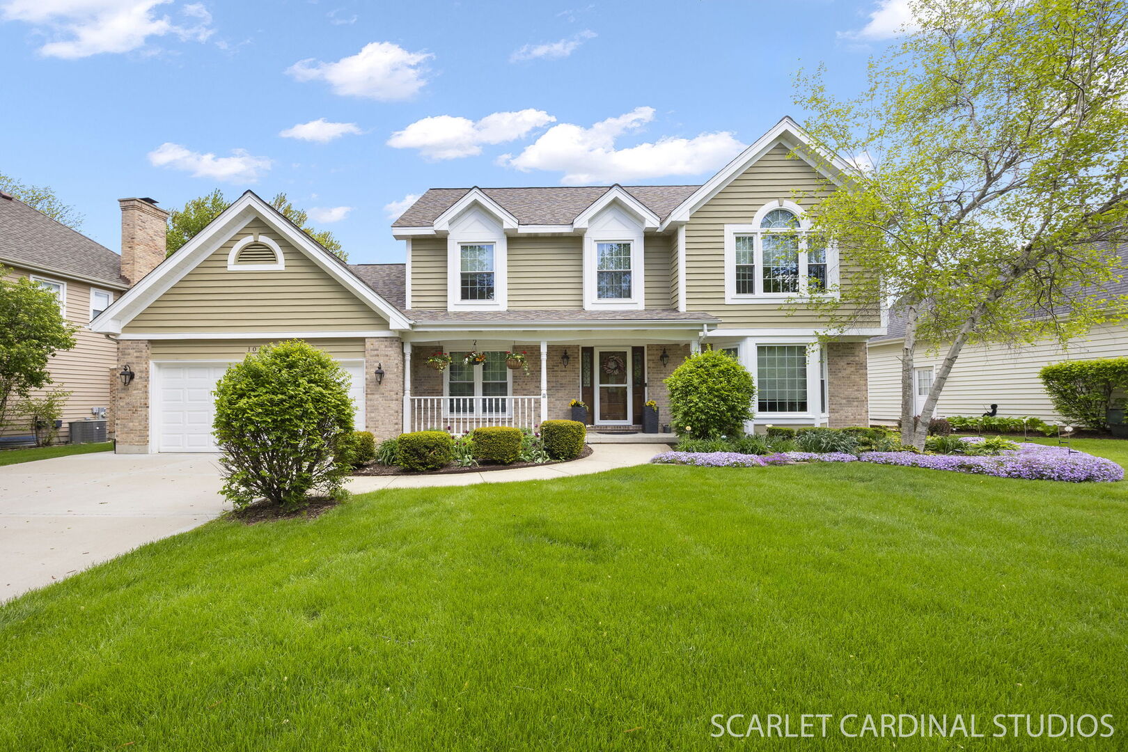 1063 Willow Creek Road, West Chicago, IL 60185