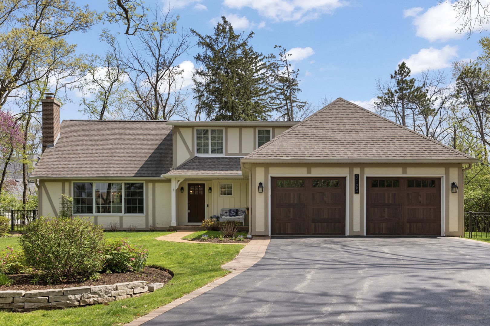 2125 Timbertrails Road, Lisle, IL 60532