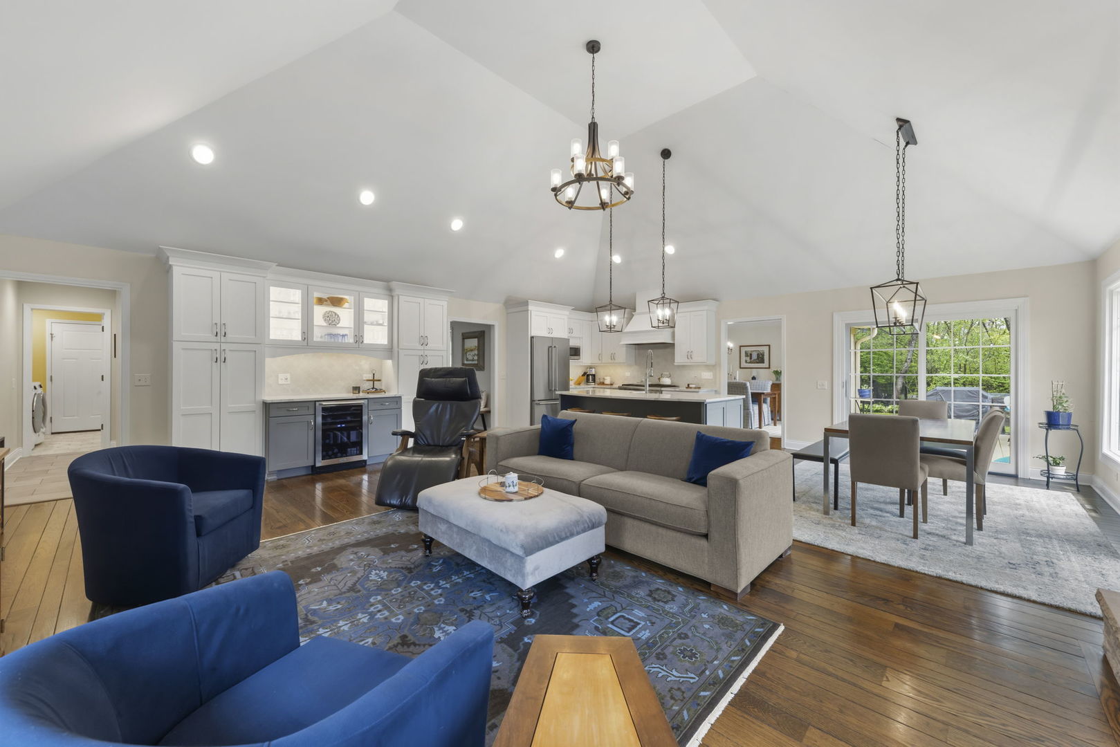 2125 Timbertrails Road, Lisle, IL 60532