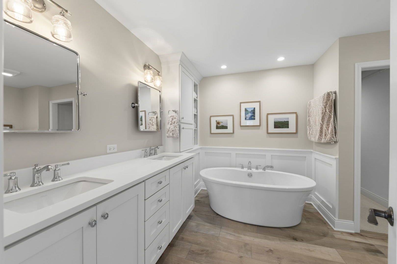 2125 Timbertrails Road, Lisle, IL 60532