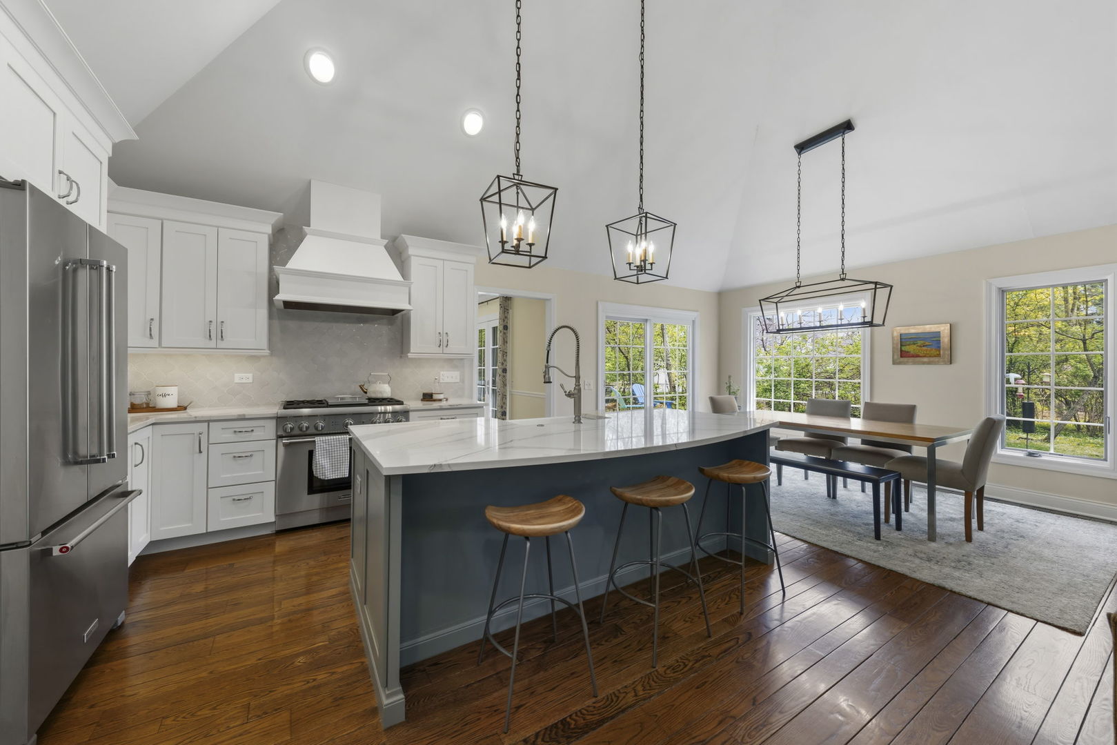 2125 Timbertrails Road, Lisle, IL 60532