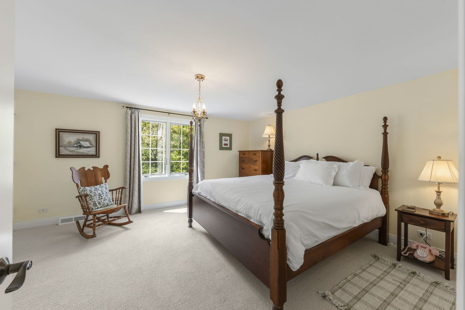 2125 Timbertrails Road, Lisle, IL 60532