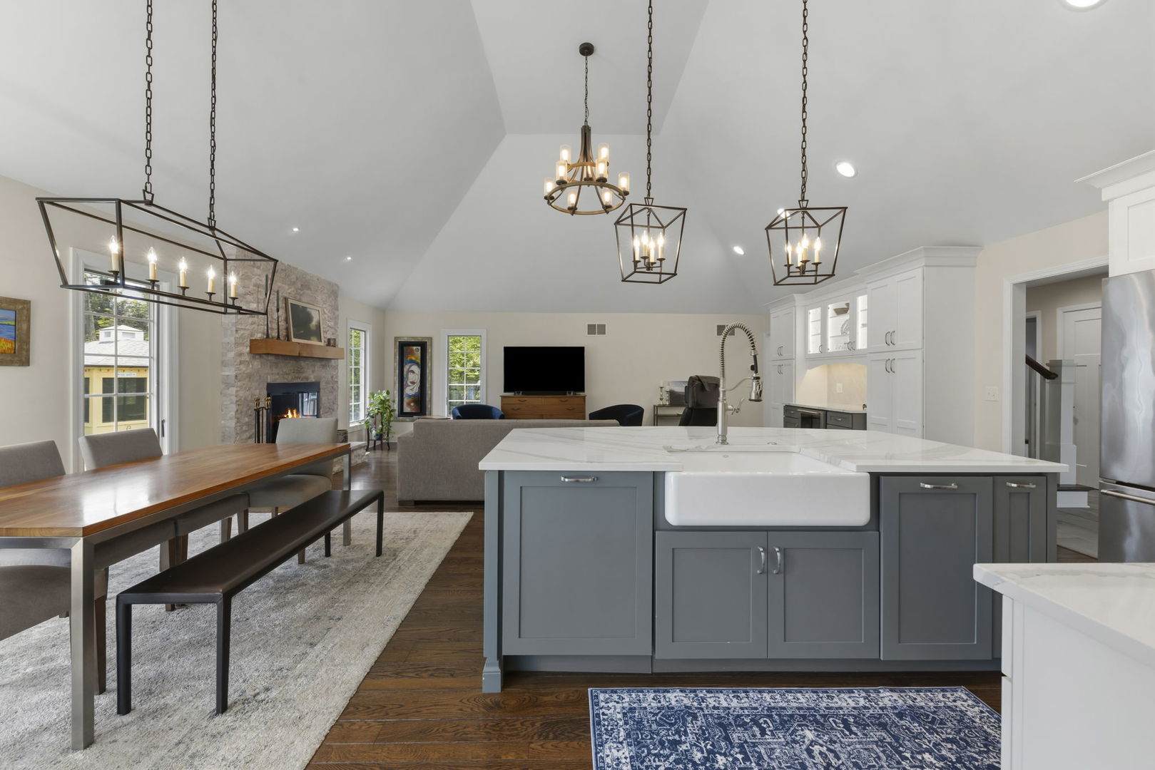 2125 Timbertrails Road, Lisle, IL 60532