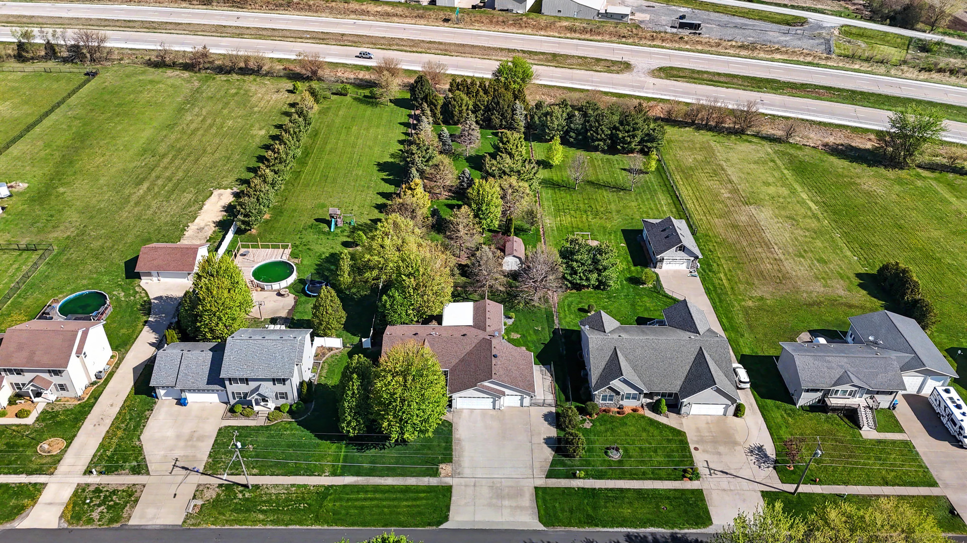 304 E Lauretta Street, Blue Grass, IA 52726