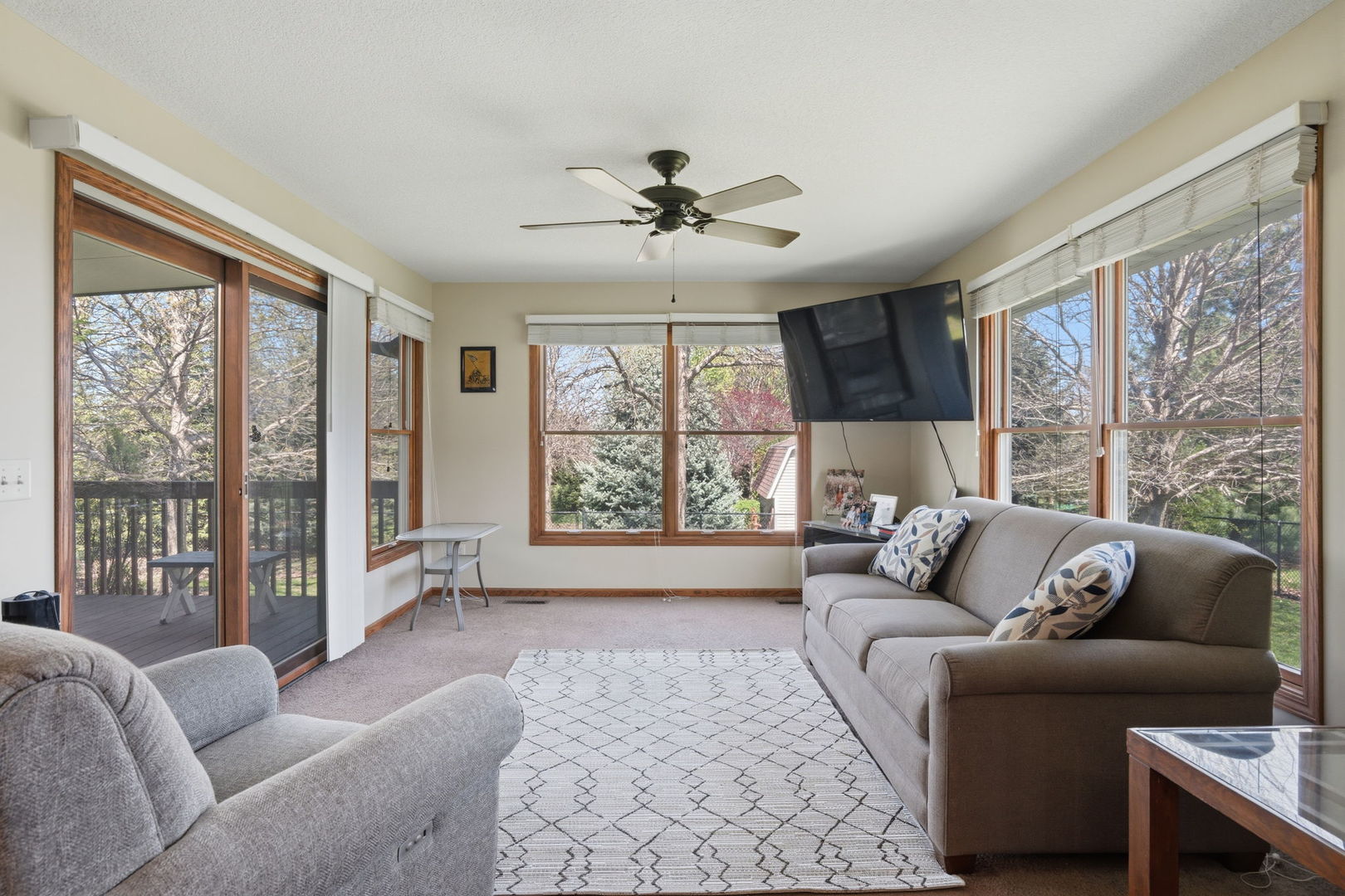 304 E Lauretta Street, Blue Grass, IA 52726