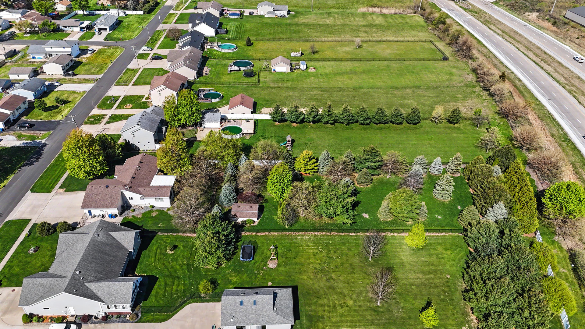 304 E Lauretta Street, Blue Grass, IA 52726