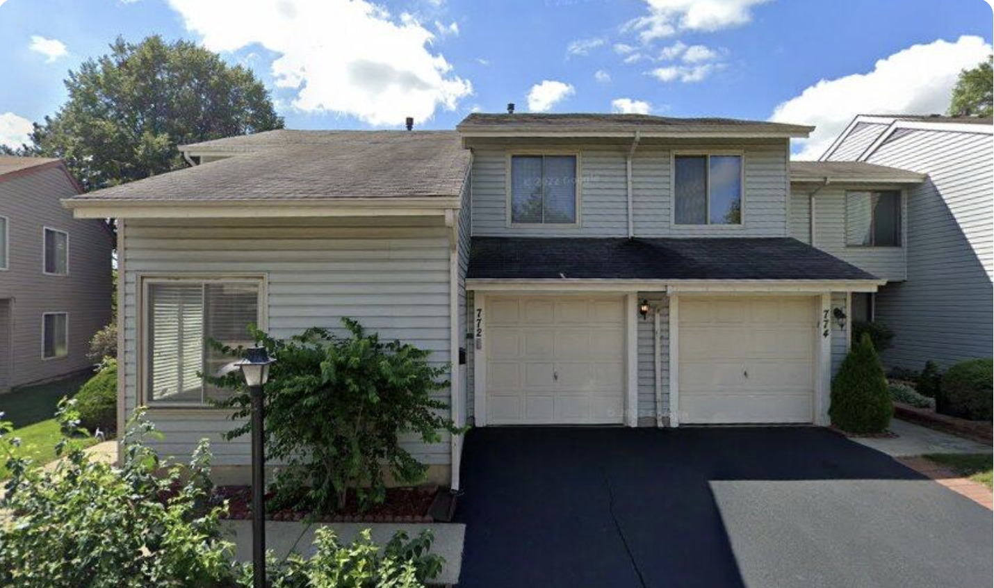 772 Colorado Court #772, Carol Stream, IL 60188