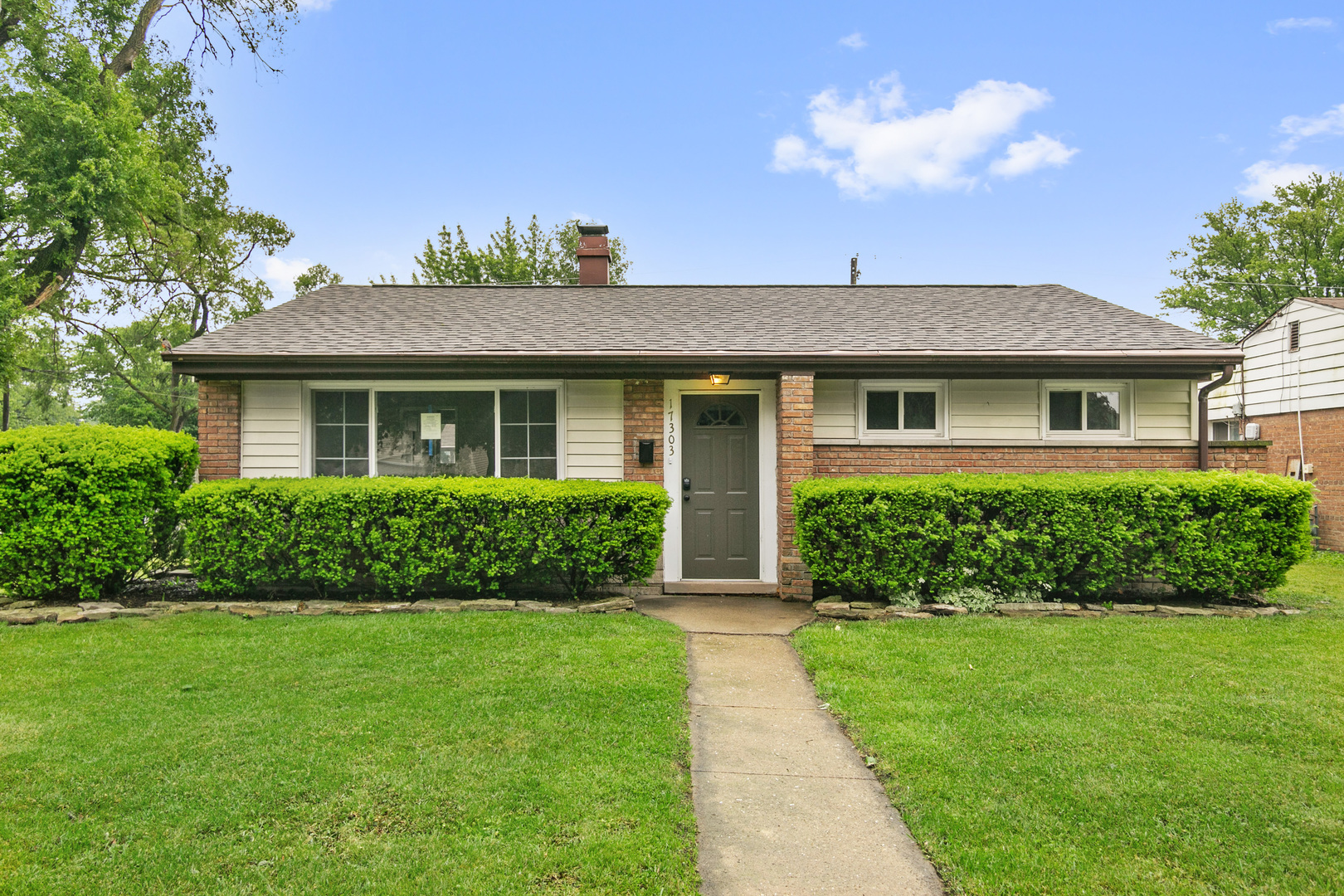 17303 Chicago Avenue, Lansing, IL 60438