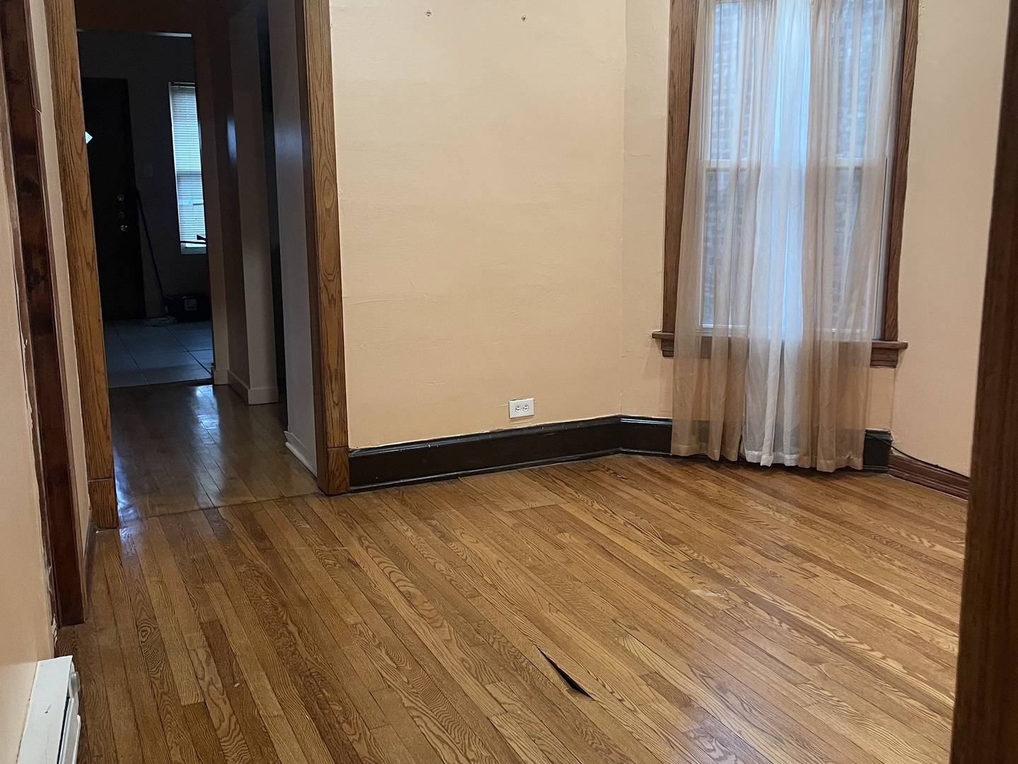 6523 S Evans Avenue, Chicago, IL 60637