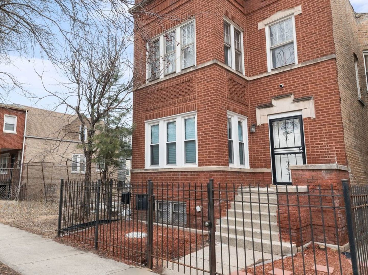 6523 S Evans Avenue, Chicago, IL 60637