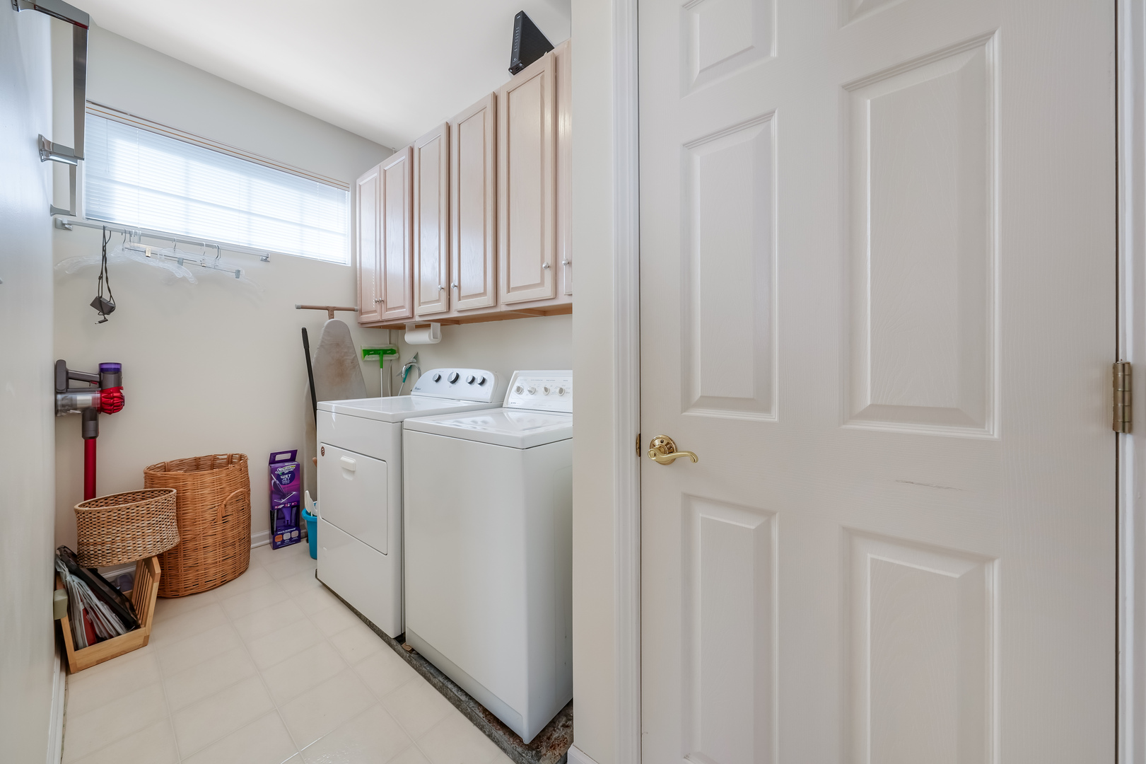 1713 Astor Avenue, Oakbrook Terrace, IL 60181